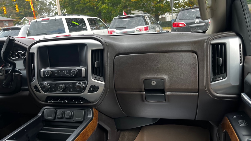 Photo 45 of this GMC SIERRA 1500