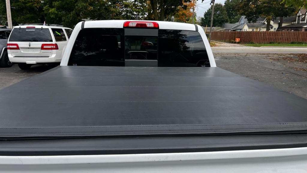 Photo 50 of this GMC SIERRA 1500