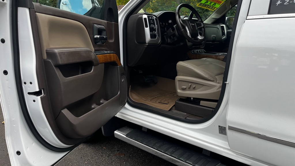Photo 28 of this GMC SIERRA 1500