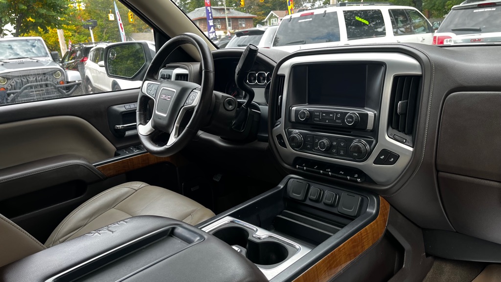 Photo 46 of this GMC SIERRA 1500