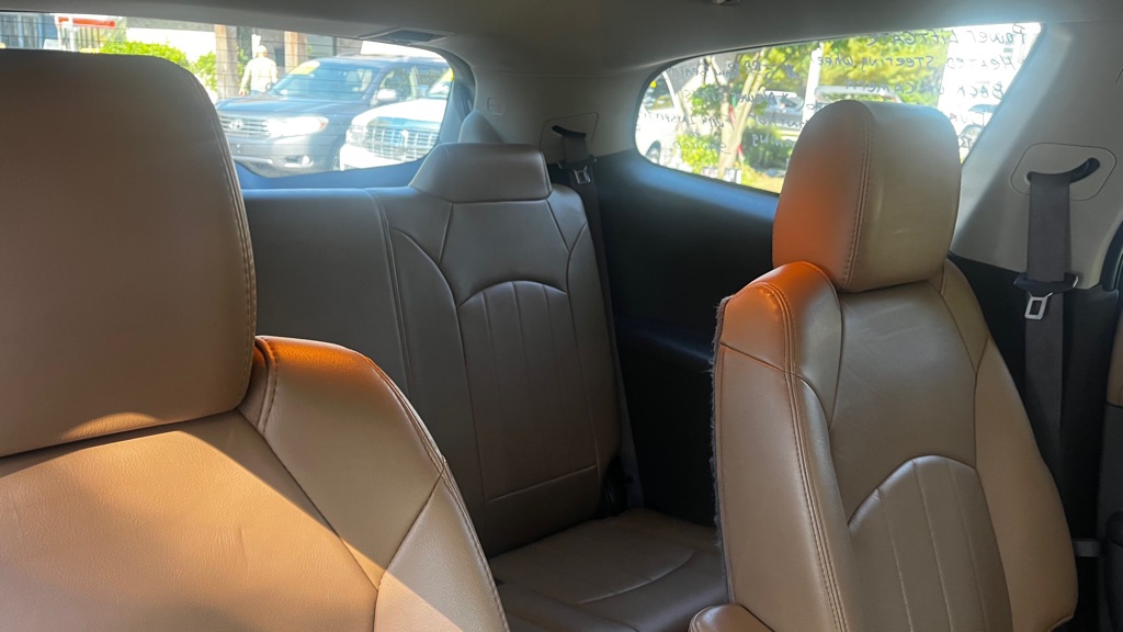 Photo 48 of this BUICK ENCLAVE