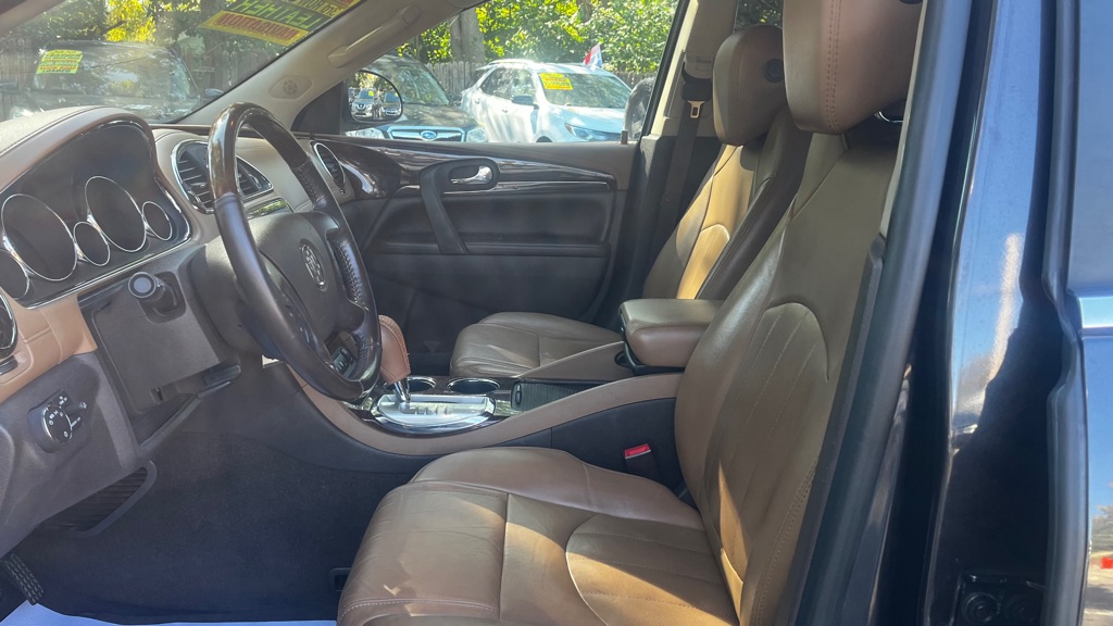 Photo 27 of this BUICK ENCLAVE