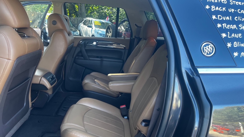 Photo 40 of this BUICK ENCLAVE