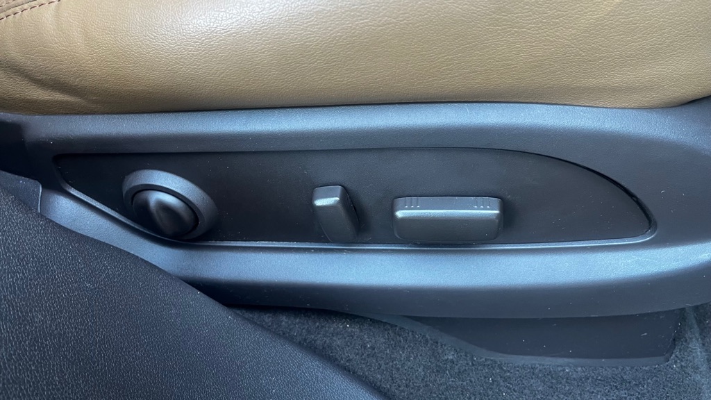 Photo 34 of this BUICK ENCLAVE