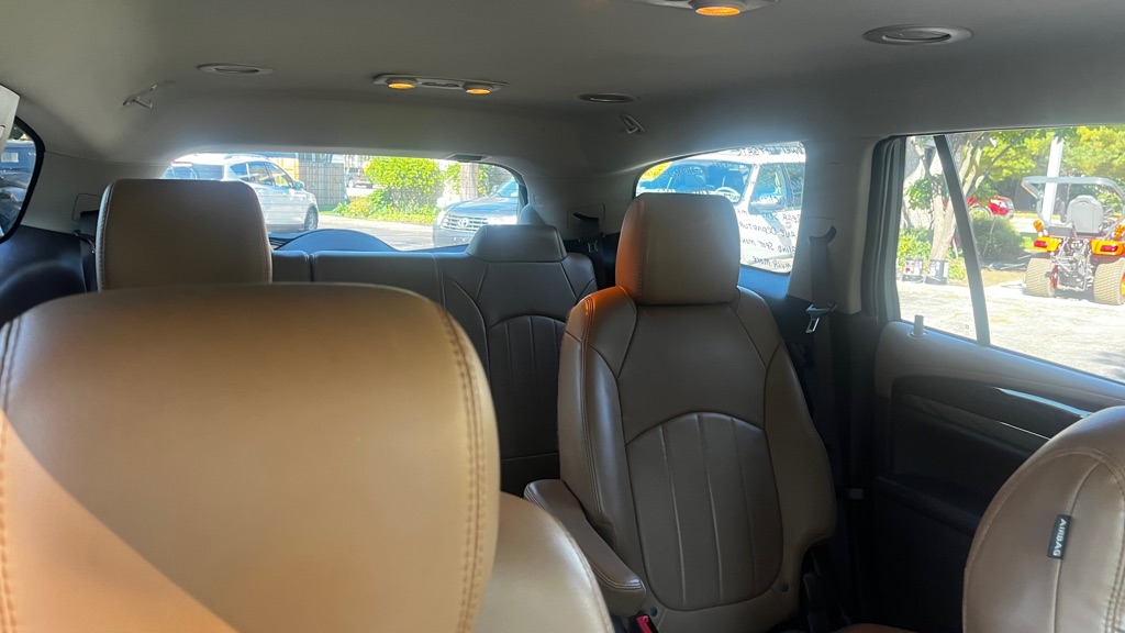 Photo 30 of this BUICK ENCLAVE