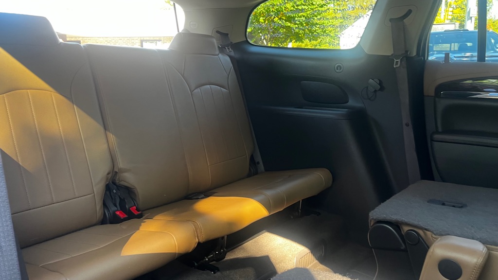 Photo 51 of this BUICK ENCLAVE