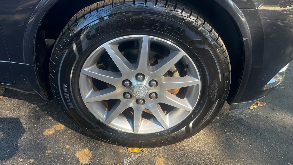 Photo 62 of this BUICK ENCLAVE
