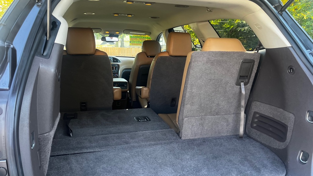 Photo 55 of this BUICK ENCLAVE