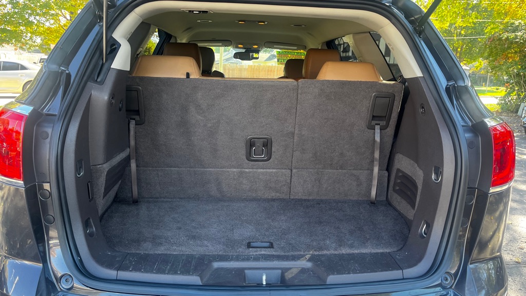 Photo 58 of this BUICK ENCLAVE