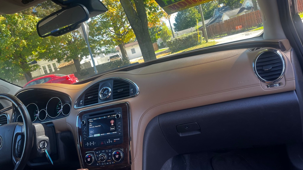 Photo 43 of this BUICK ENCLAVE