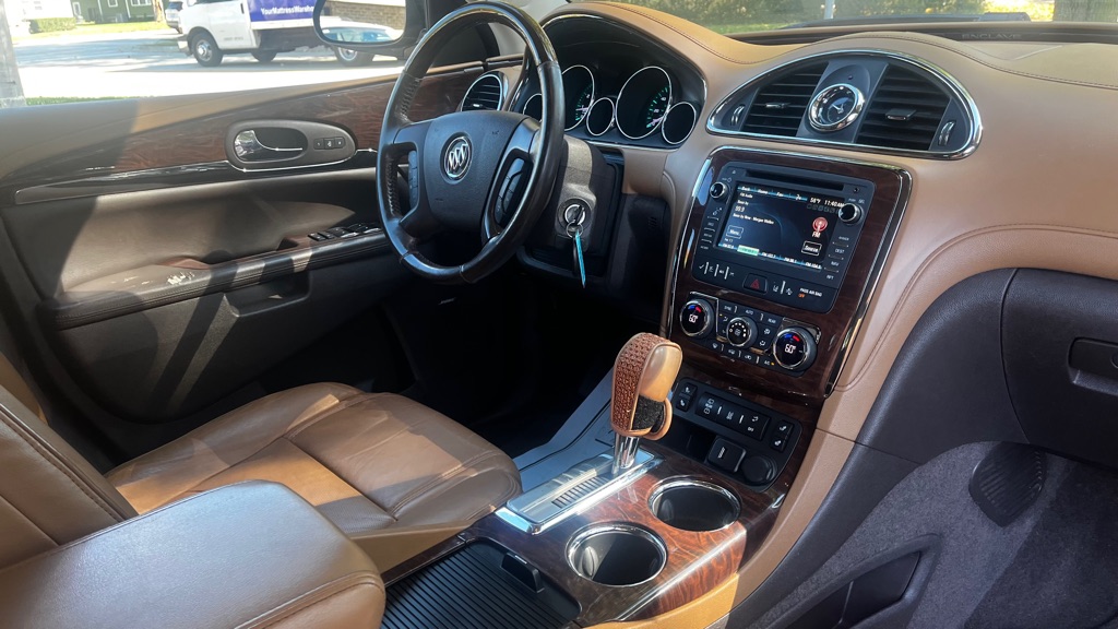 Photo 44 of this BUICK ENCLAVE