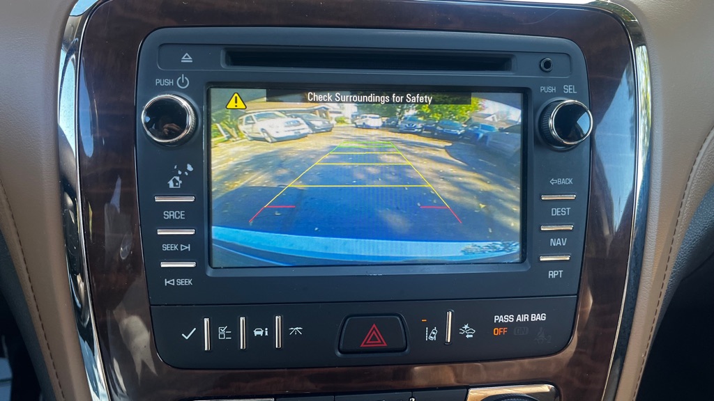 Photo 19 of this BUICK ENCLAVE