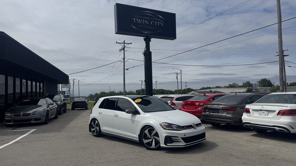 2019 Volkswagen Golf GTI 2.0T SE 4-door DSG's photo
