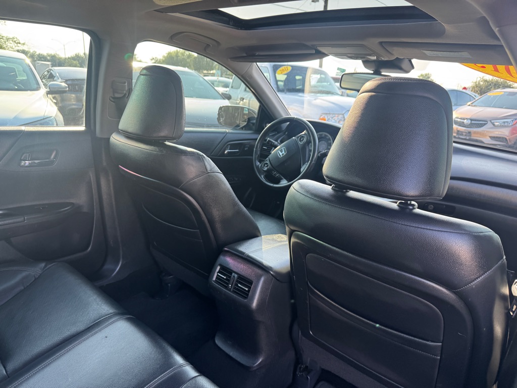 Photo 16 of this HONDA ACCORD