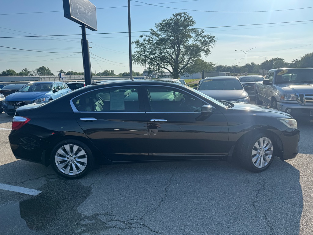 Photo 8 of this HONDA ACCORD