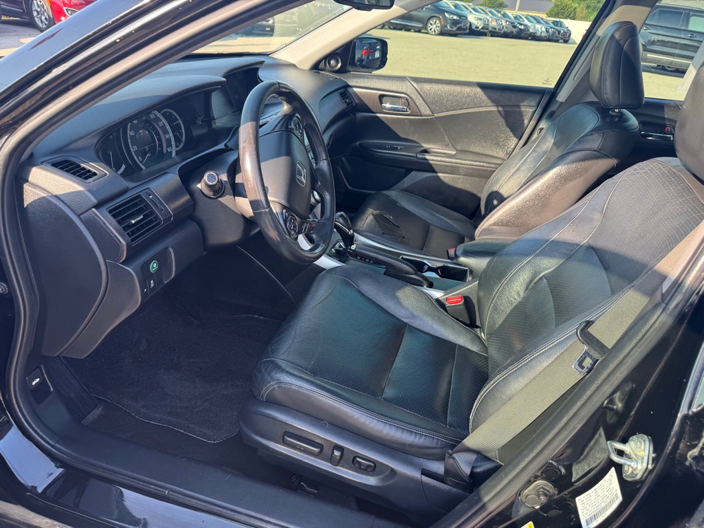Photo 22 of this HONDA ACCORD