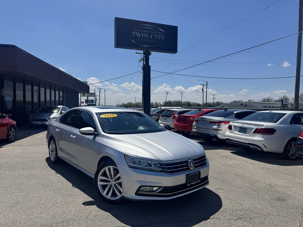 2018 Volkswagen Passat 2.0T SEL Premium Auto's photo