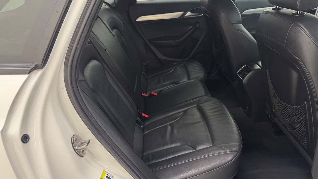 Photo 24 of this AUDI Q3