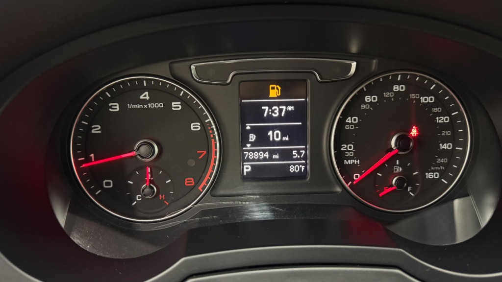 Photo 17 of this AUDI Q3
