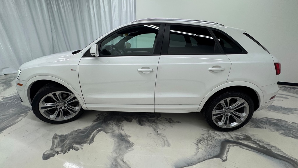 Photo 5 of this AUDI Q3