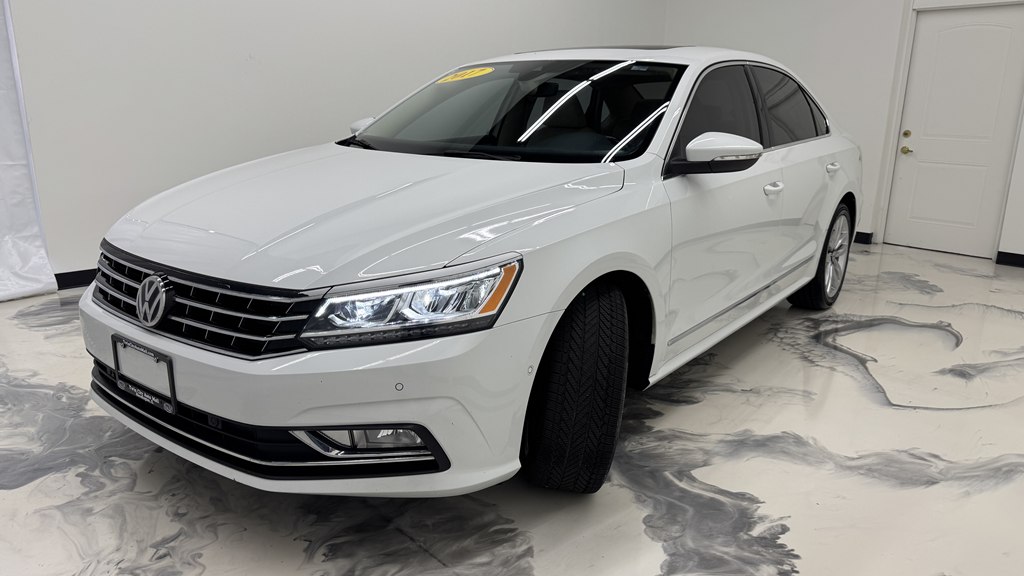 Photo 4 of this VOLKSWAGEN PASSAT