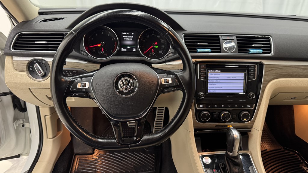 Photo 17 of this VOLKSWAGEN PASSAT
