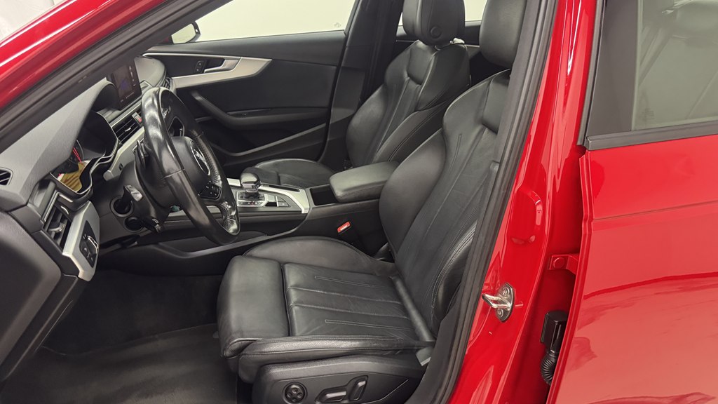 Photo 16 of this AUDI A4