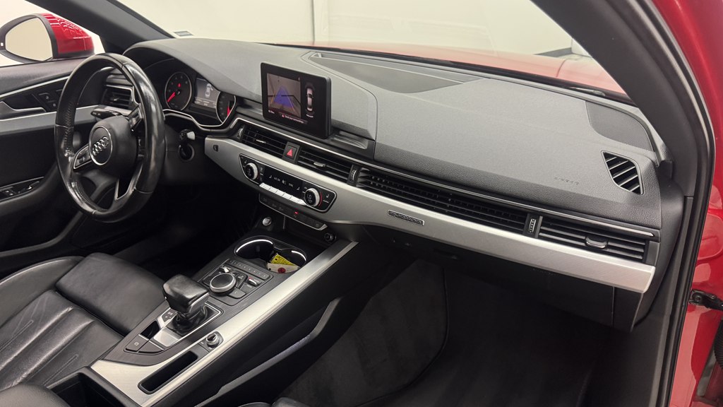 Photo 27 of this AUDI A4