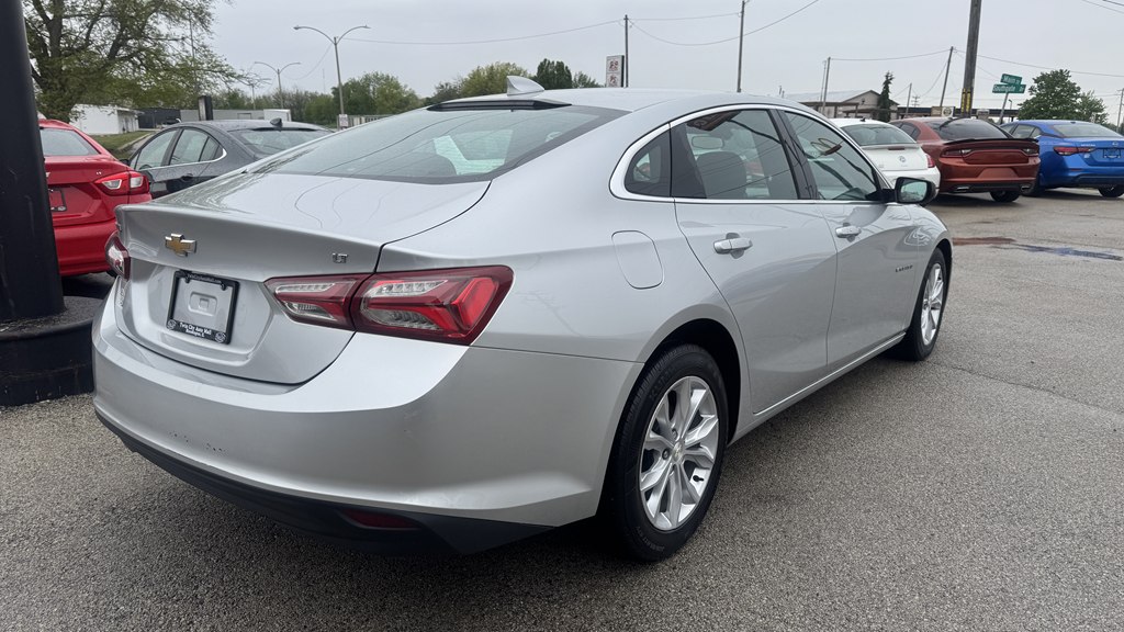 Photo 8 of this CHEVROLET MALIBU