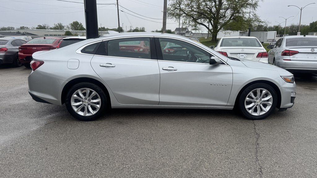 Photo 9 of this CHEVROLET MALIBU