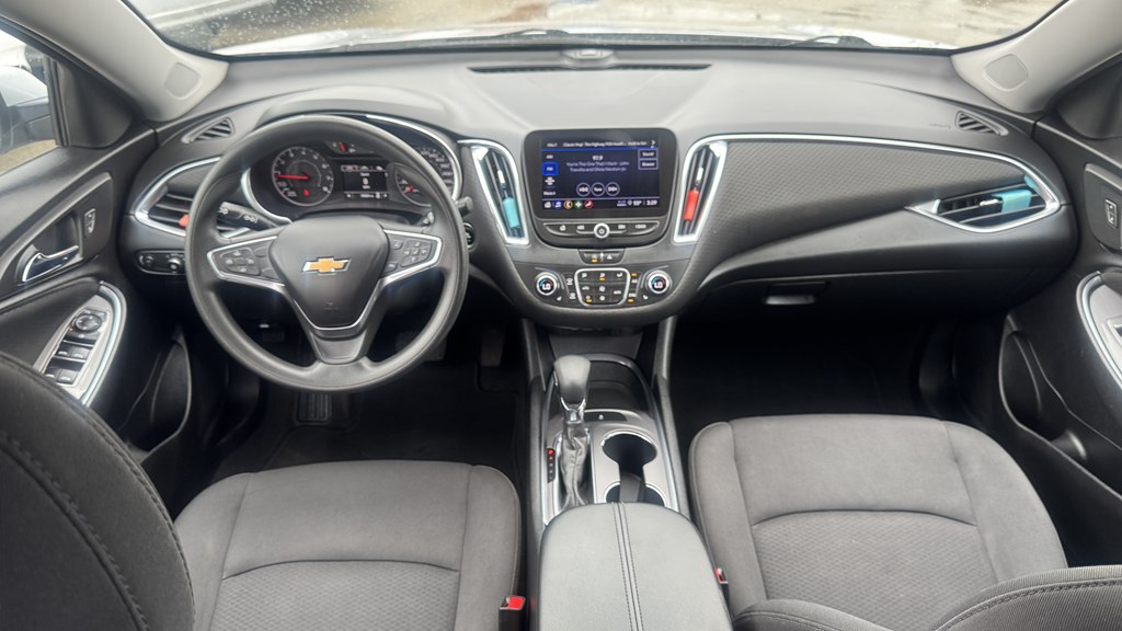 Photo 23 of this CHEVROLET MALIBU