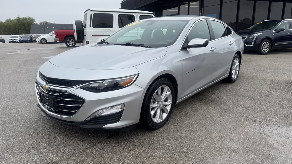Photo 4 of this CHEVROLET MALIBU