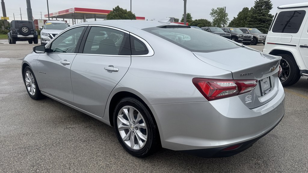 Photo 6 of this CHEVROLET MALIBU