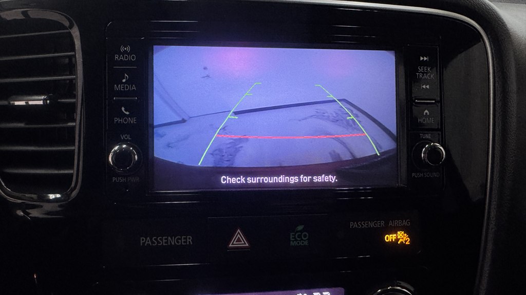 Photo 18 of this MITSUBISHI OUTLANDER