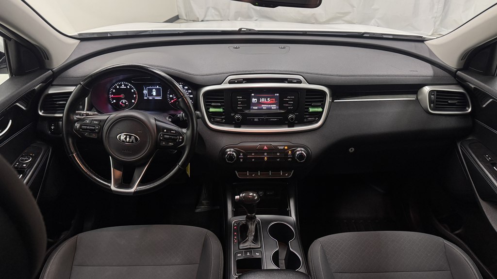 Photo 23 of this KIA SORENTO