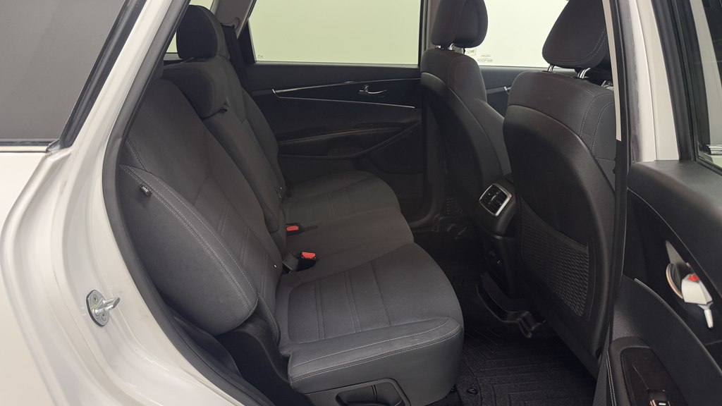 Photo 25 of this KIA SORENTO