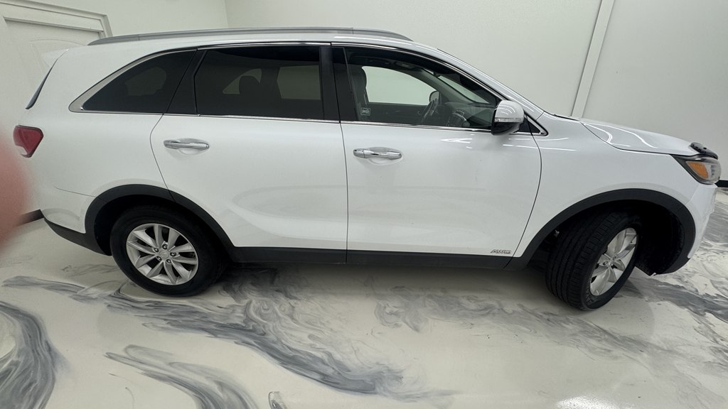 Photo 9 of this KIA SORENTO