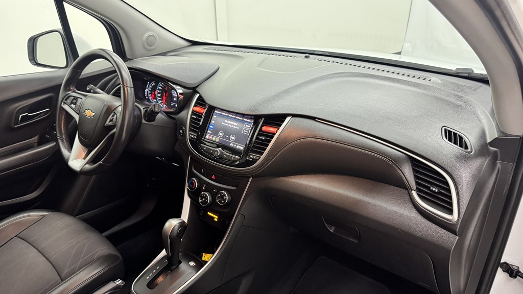 Photo 25 of this CHEVROLET TRAX