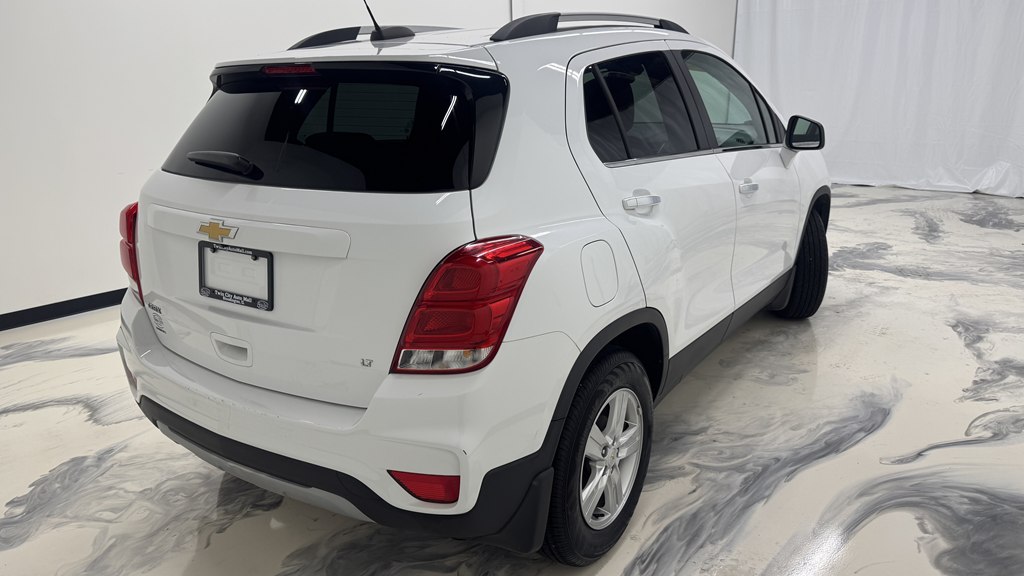 Photo 7 of this CHEVROLET TRAX