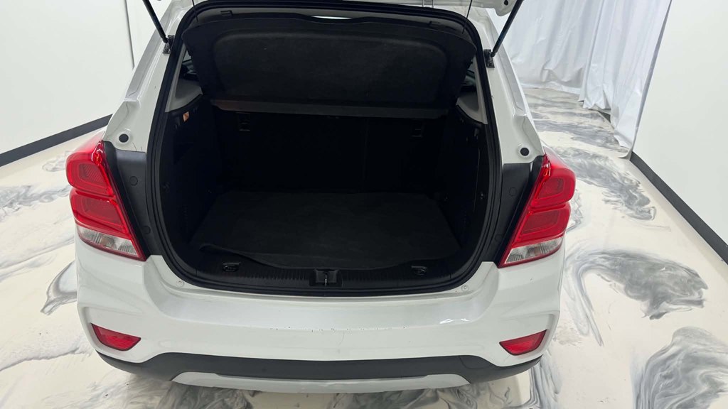 Photo 10 of this CHEVROLET TRAX