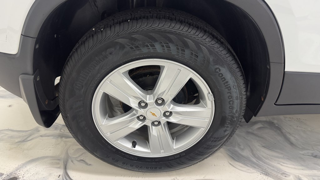 Photo 12 of this CHEVROLET TRAX