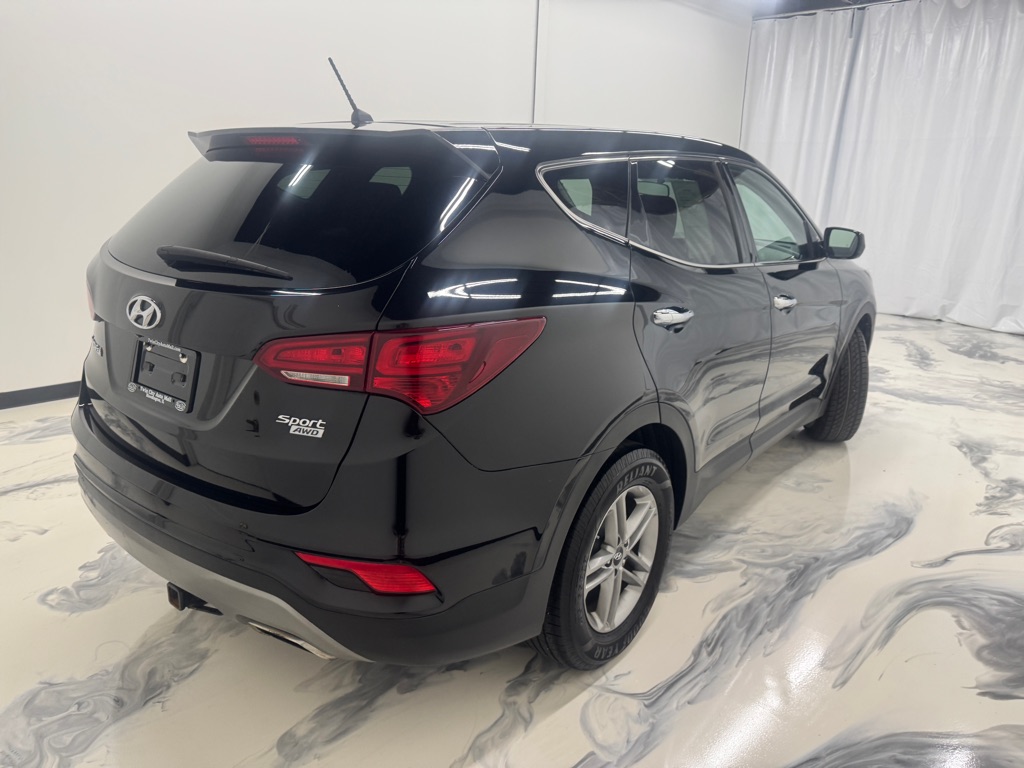 Photo 6 of this HYUNDAI SANTA FE
