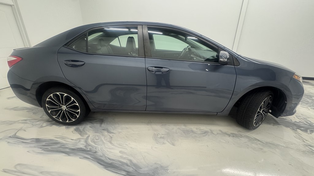 Photo 9 of this TOYOTA COROLLA