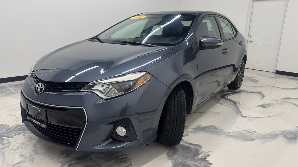 Photo 4 of this TOYOTA COROLLA