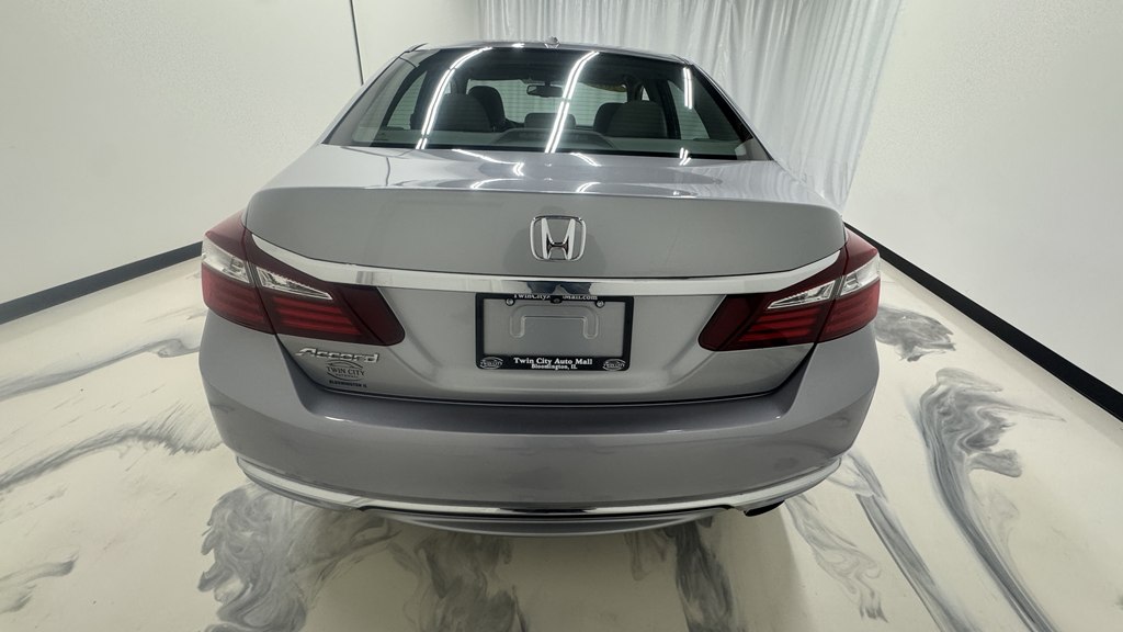 Photo 7 of this HONDA ACCORD