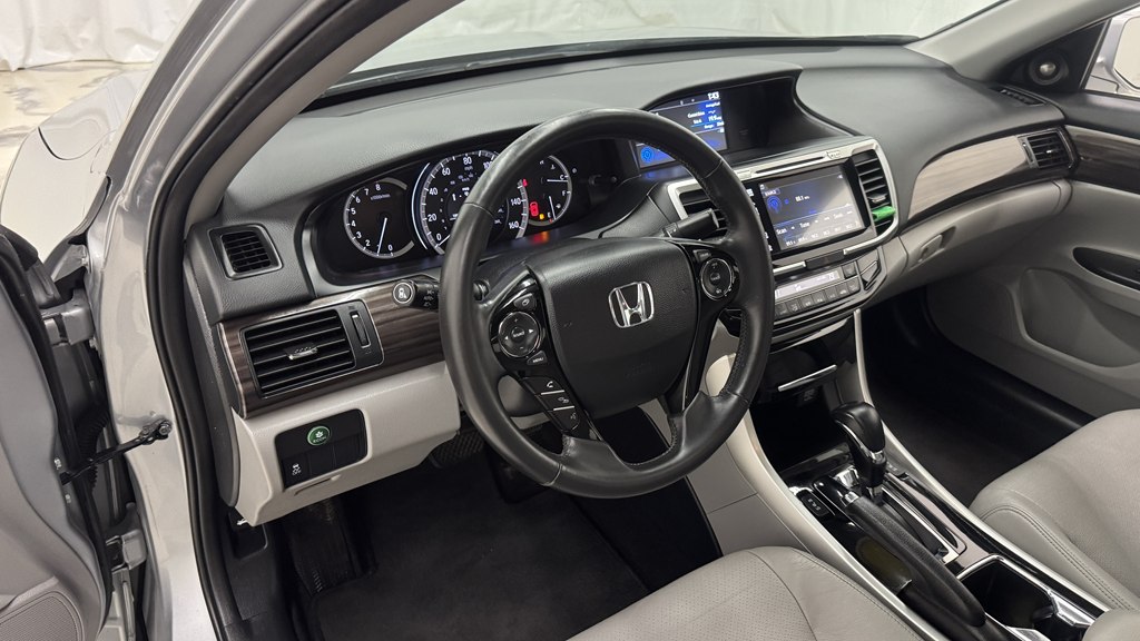 Photo 20 of this HONDA ACCORD