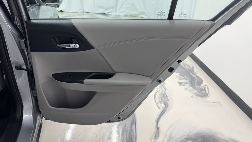 Photo 24 of this HONDA ACCORD