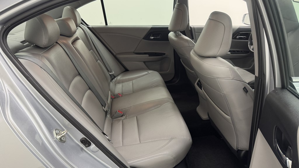 Photo 25 of this HONDA ACCORD
