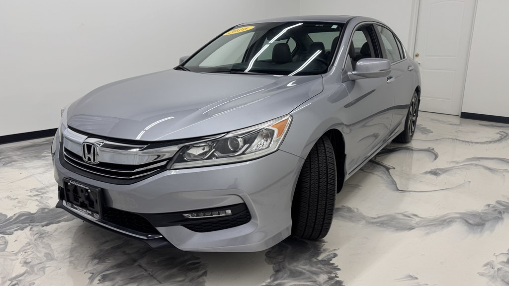 Photo 4 of this HONDA ACCORD