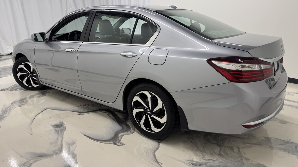 Photo 6 of this HONDA ACCORD
